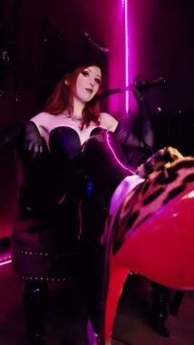 Mistress Kimberly Crimson