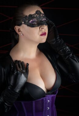 267533d8 506e 4bf9 b657 6d1b61108244 259x380