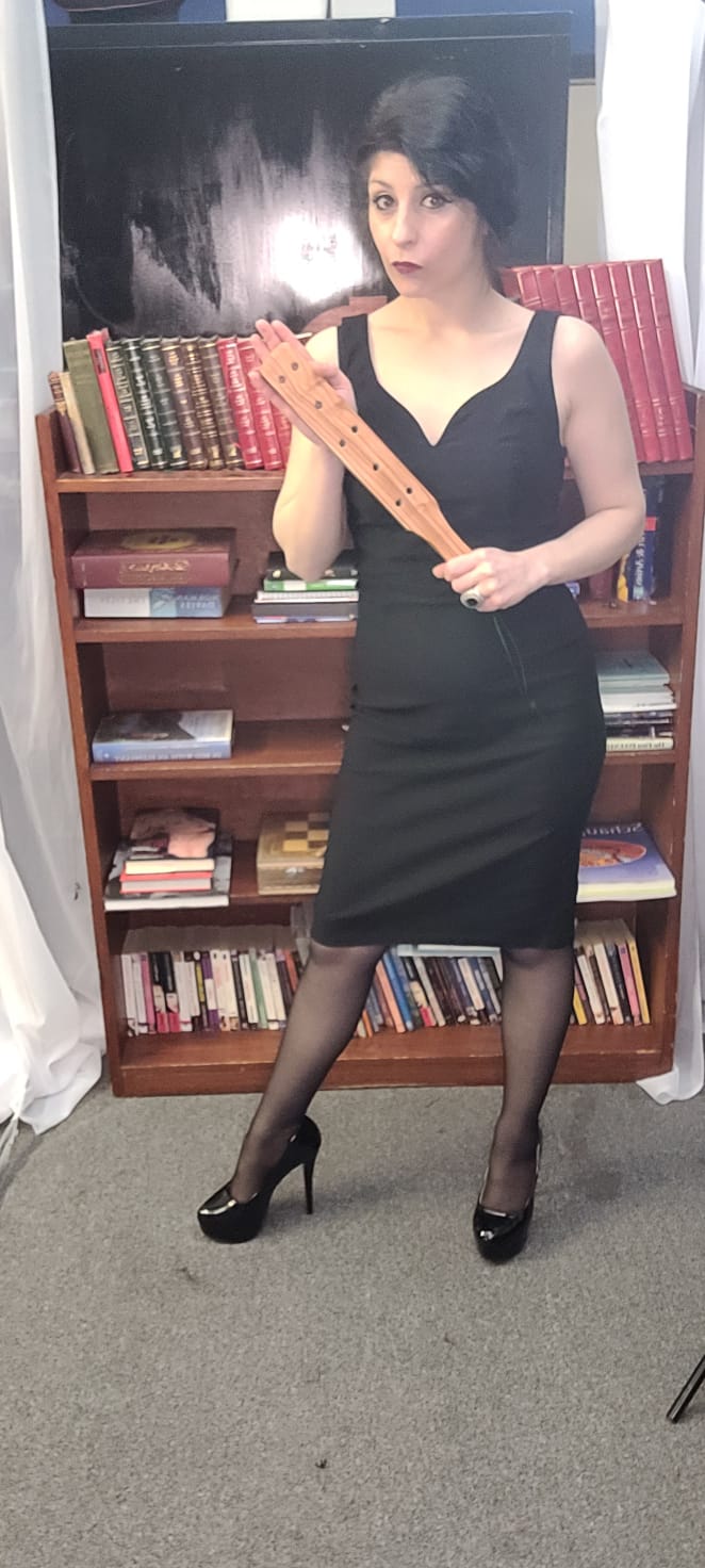 Governess Seren Star Lady Wulfruna