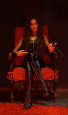 correctedprofilepic 1 227x380